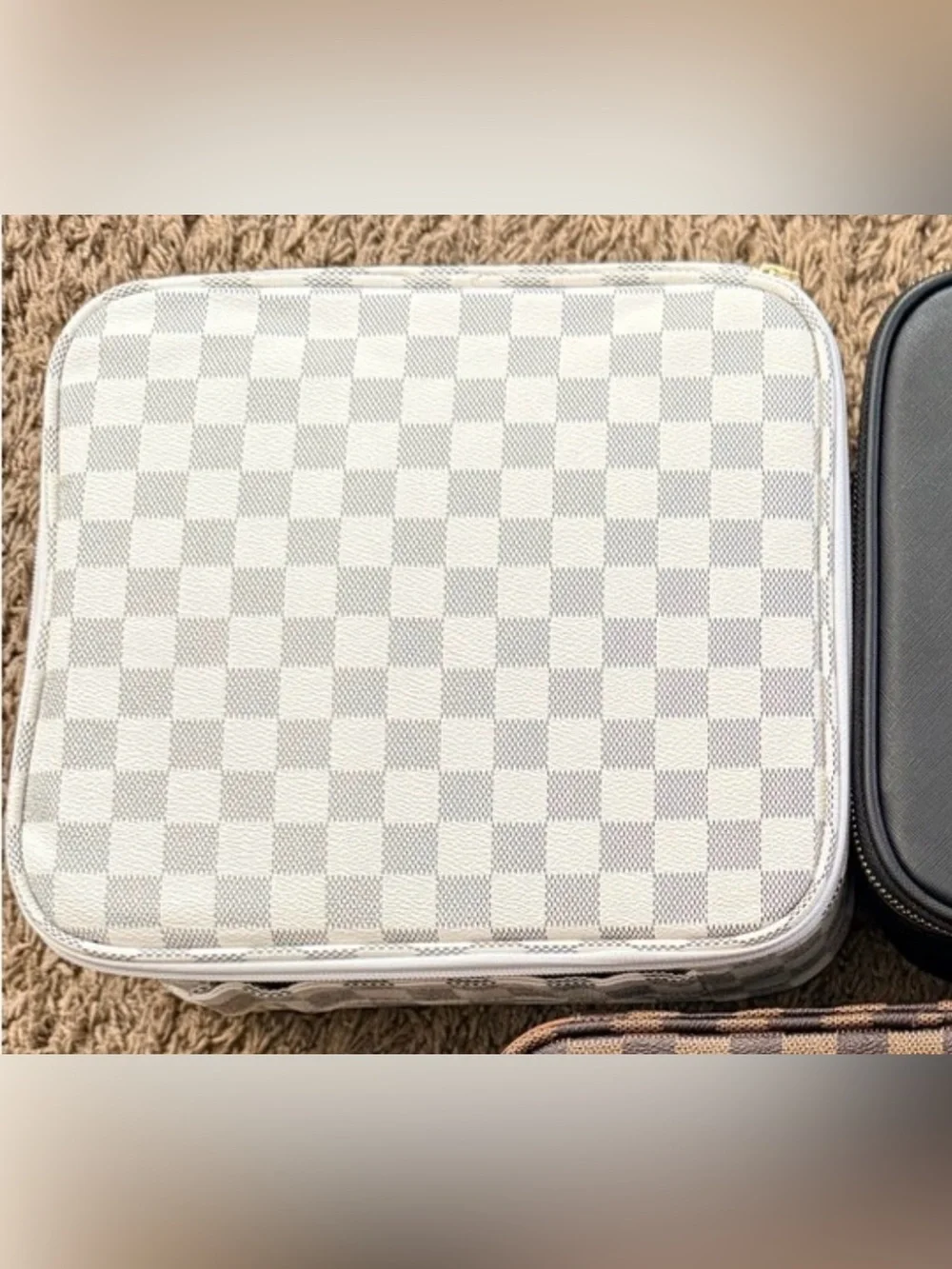 Women's Checkered Cosmetic Bag in Light Gray & White
